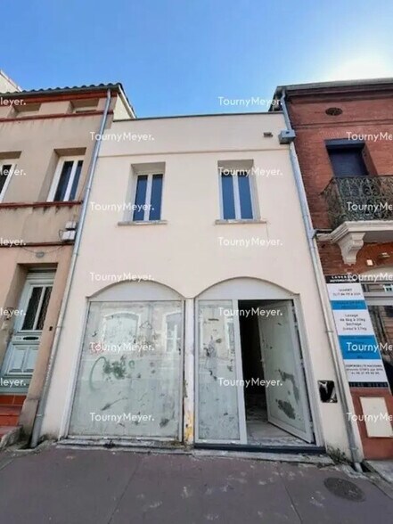 Retail in Toulouse to rent - Building Photo - Image 1 of 5