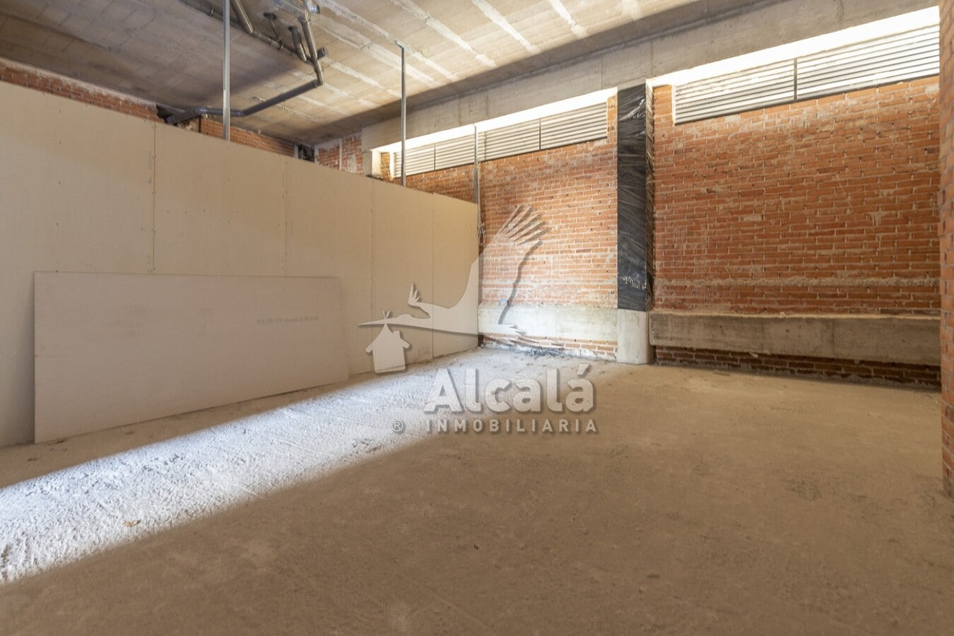 Alcalá de Henares, MAD 28801 - Unit 2 -  - Interior Photo - Image 2 of 6