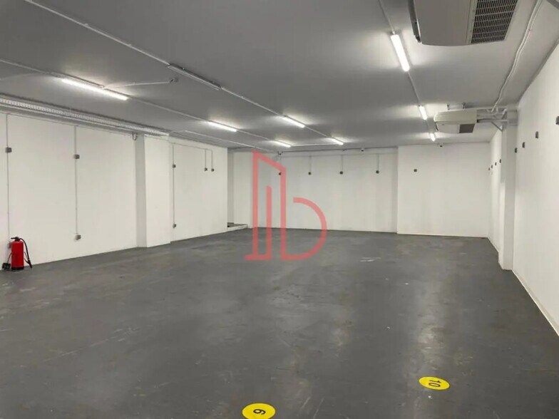 Office in Bordeaux to rent - Interior Photo - Image 1 of 5