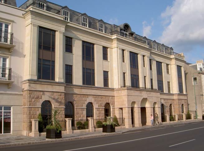 Glategny Esplanade, Guernsey to rent - Building Photo - Image 2 of 6