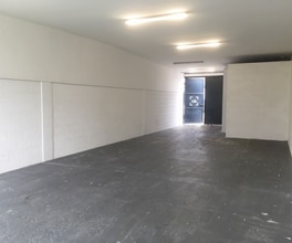 Princess Margaret Rd, Tilbury to rent Interior Photo- Image 2 of 5