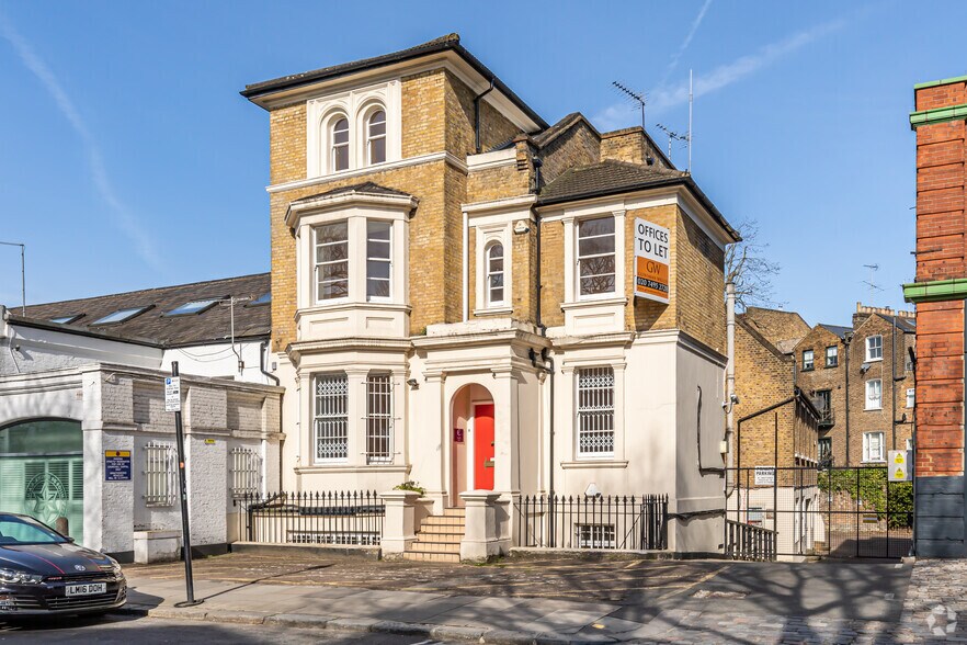 111 Regents Park Rd, London NW1 8UR UK