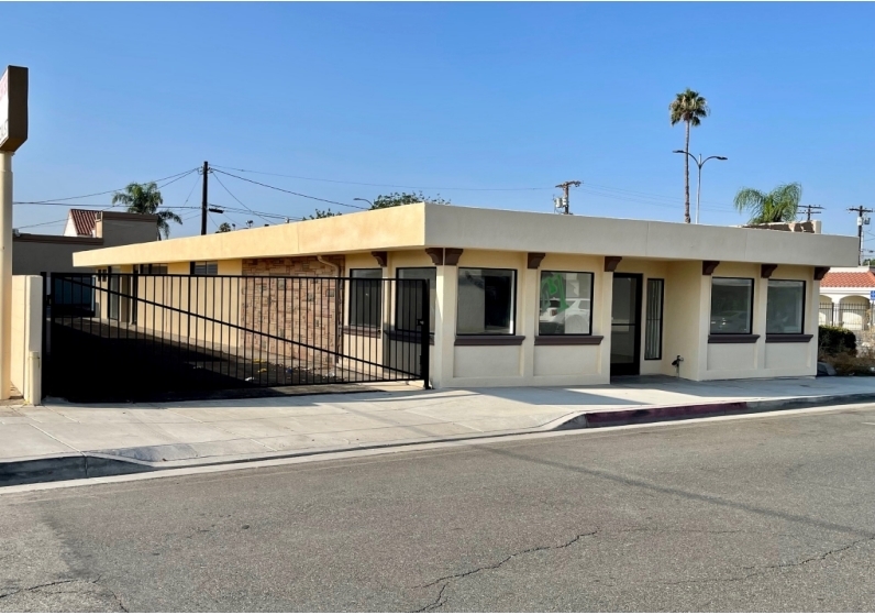 3912 Merrill Ave, Riverside, CA for sale - Primary Photo - Image 1 of 6