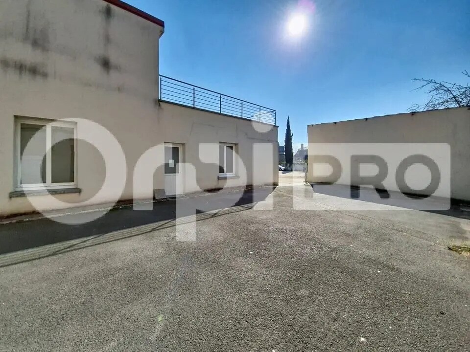 Retail in Soissons for sale Building Photo- Image 1 of 9