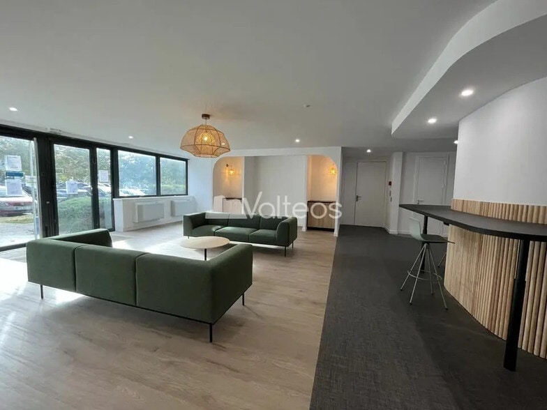 185 Rue Galilée, Labège to rent - Lobby - Image 3 of 11