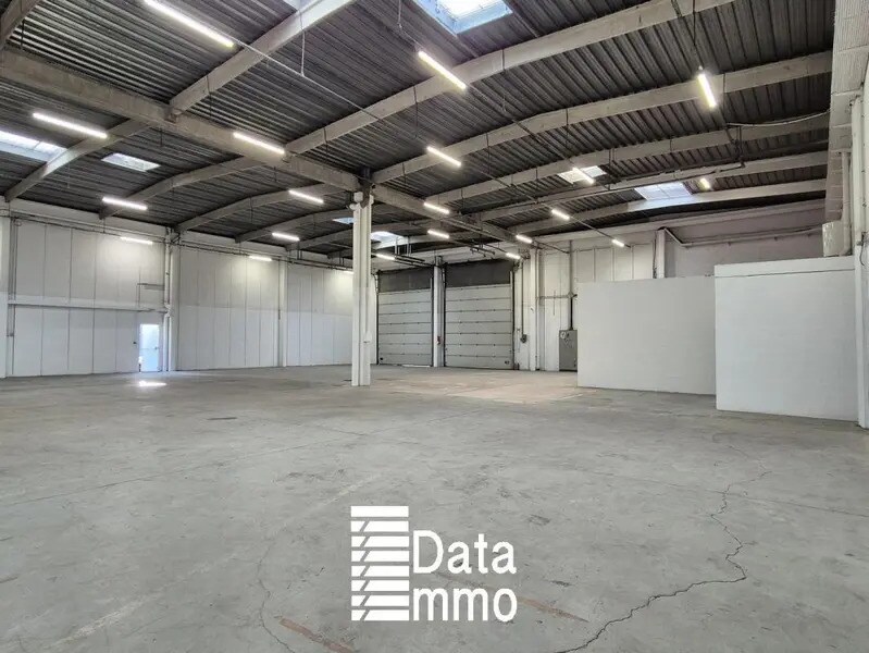 Light Industrial in Valenton to rent Building Photo- Image 1 of 6