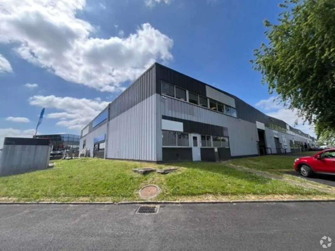 16-34 Rue Du Buisson Aux Fraises, Massy to rent Building Photo- Image 1 of 2