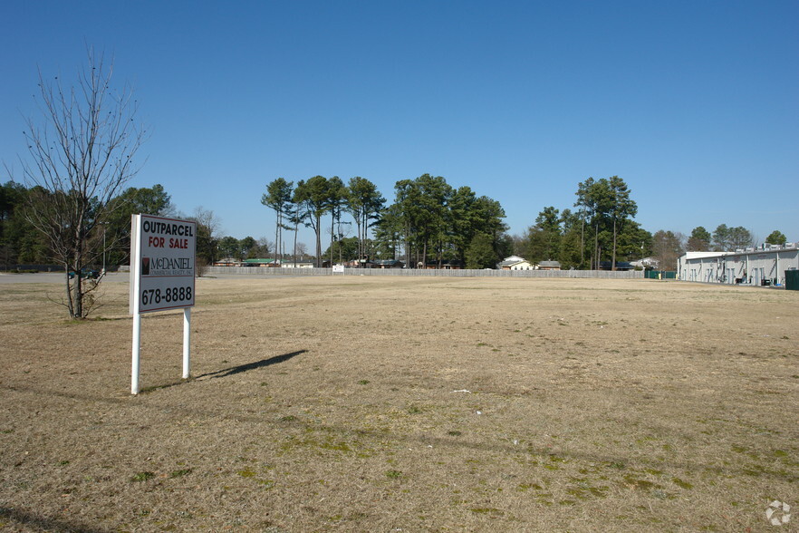 4920 Raeford Rd, Fayetteville, NC for sale - Primary Photo - Image 1 of 1