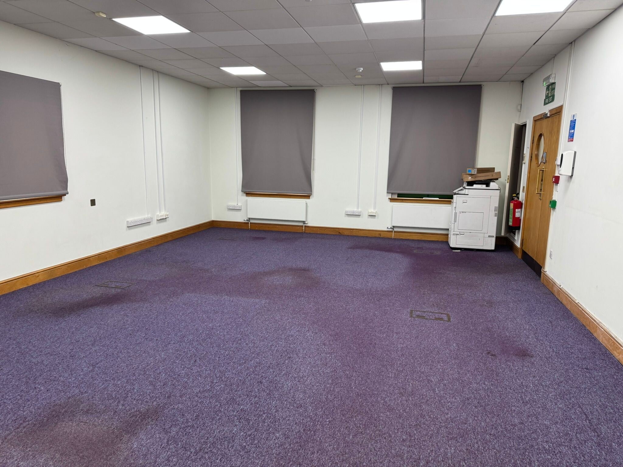 15 Southend Rd, Woodford Green to rent Building Photo- Image 1 of 3