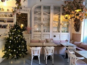 Retail in Barcelona, Barcelona to rent Interior Photo- Image 2 of 16