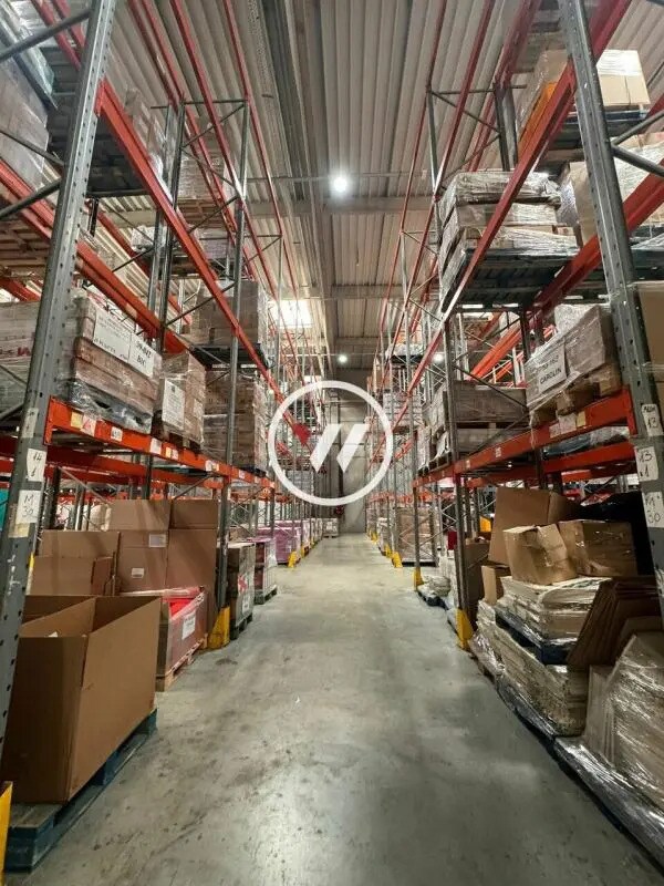 Location Local d'activités 2 500 m²