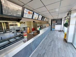 Mulberry Tree Hl, Droitwich to rent Interior Photo- Image 2 of 4