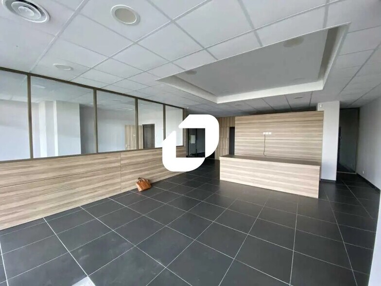 Office in Mérignac to rent - Building Photo - Image 2 of 32