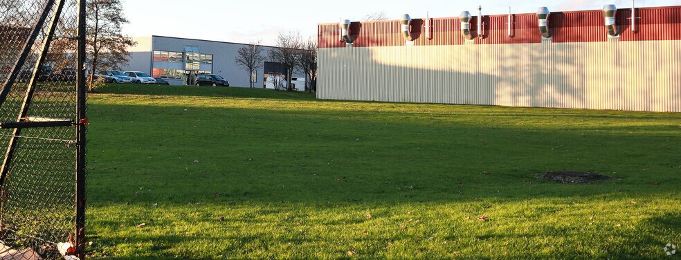 Redworth Way, Newton Aycliffe for sale - Primary Photo - Image 1 of 1