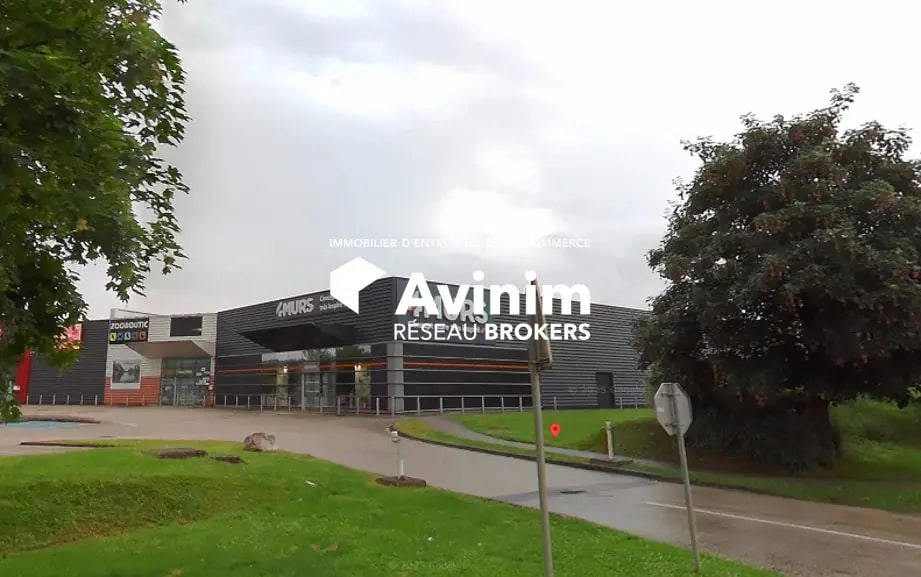 Location Commerce 1 037 m² - Photo 1
