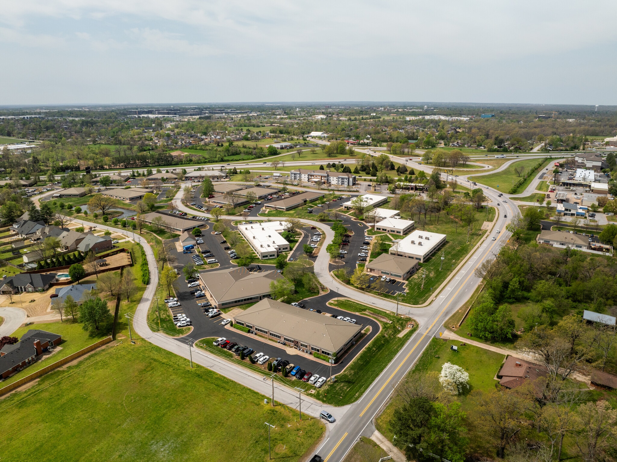 1005 Beau Terre Dr, Bentonville, AR to rent Building Photo- Image 1 of 21