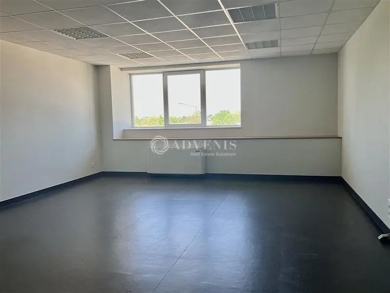 Location Bureaux 33 m² - Photo 1