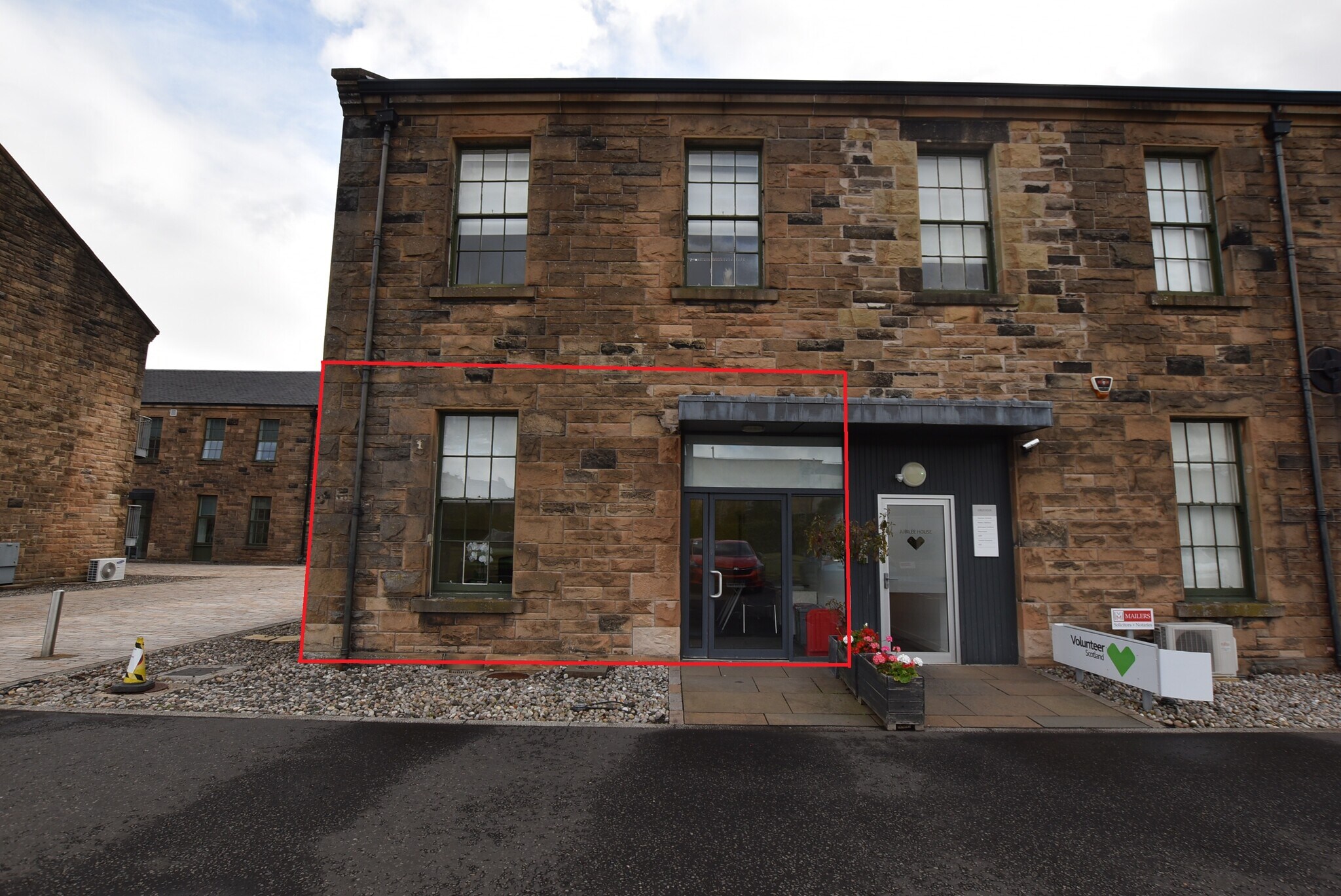Forthside Way, Stirling to rent Primary Photo- Image 1 of 6