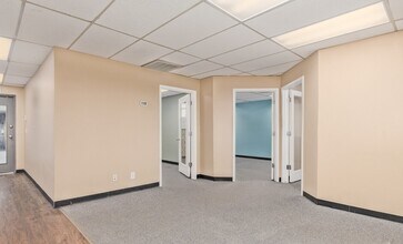 5815 N Black Canyon Hwy, Phoenix, AZ to rent Building Photo- Image 2 of 7