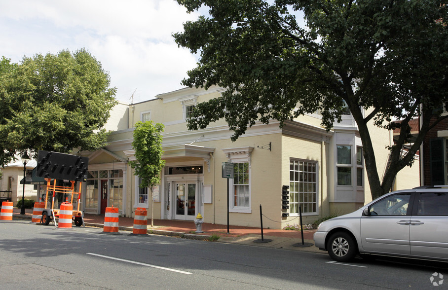 613-615 Caroline St, Fredericksburg, VA for sale - Primary Photo - Image 1 of 1