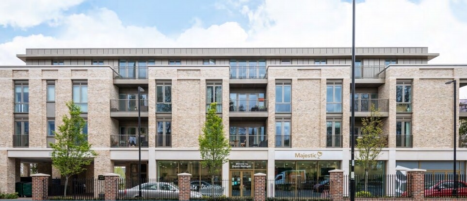 Lee Ter, London for sale Primary Photo- Image 1 of 1