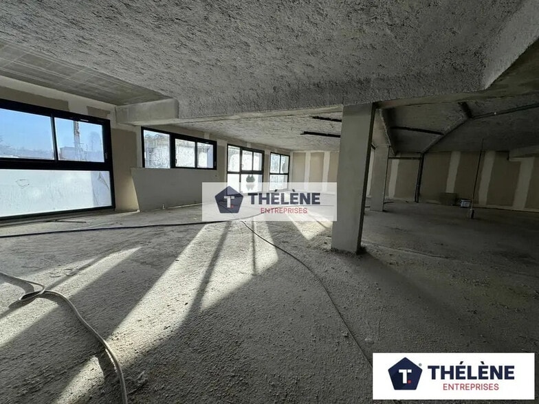 Retail in Lunel for sale - Interior Photo - Image 2 of 5