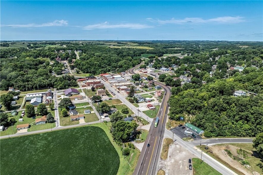 2201 US-36 Hwy, Wathena, KS for sale - Primary Photo - Image 1 of 7