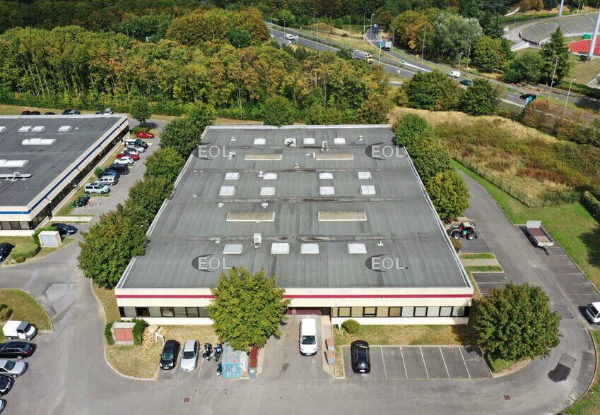 Light Industrial in Bondoufle to rent - Aerial - Image 1 of 1