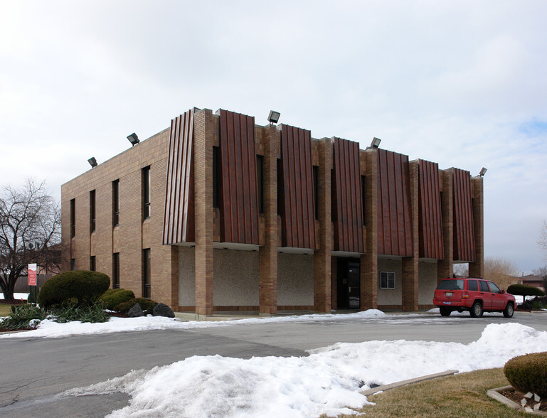 17600 Crawford Ave, Country Club Hills, IL for sale - Primary Photo - Image 1 of 1