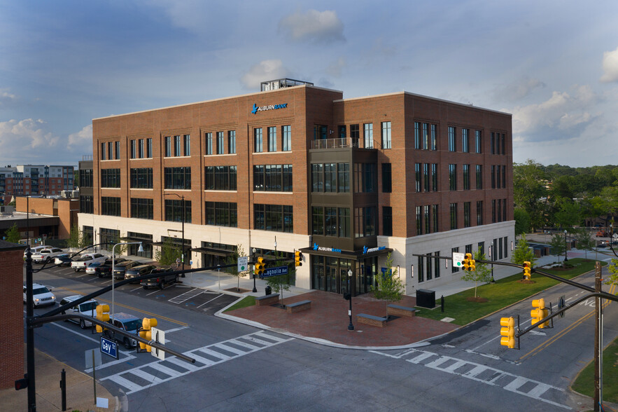 Auburnbank Building, Auburn, AL for rent - Building Photo - Image 3 of 15