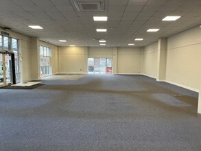 Peartree Rd, Stanway to rent Interior Photo- Image 2 of 3