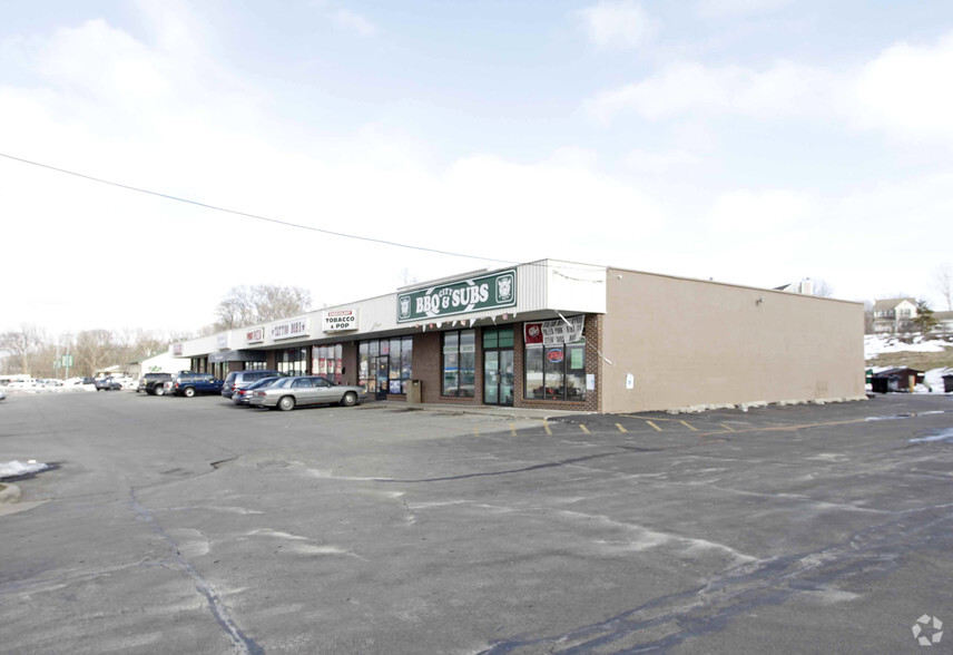 Retail in Rockford, IL for sale - Primary Photo - Image 1 of 1