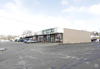 Retail in Rockford, IL for sale Primary Photo- Image 1 of 1