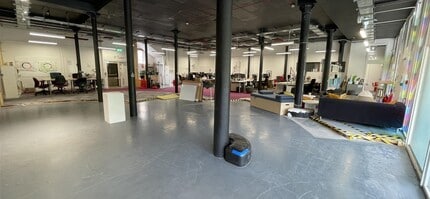 Retail in Canons Rd, Bristol to rent Interior Photo- Image 1 of 2