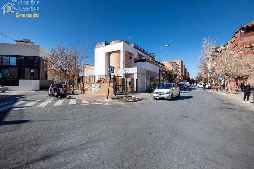 Calle Bruselas, 8, Granada, Granada for sale - Building Photo - Image 2 of 37
