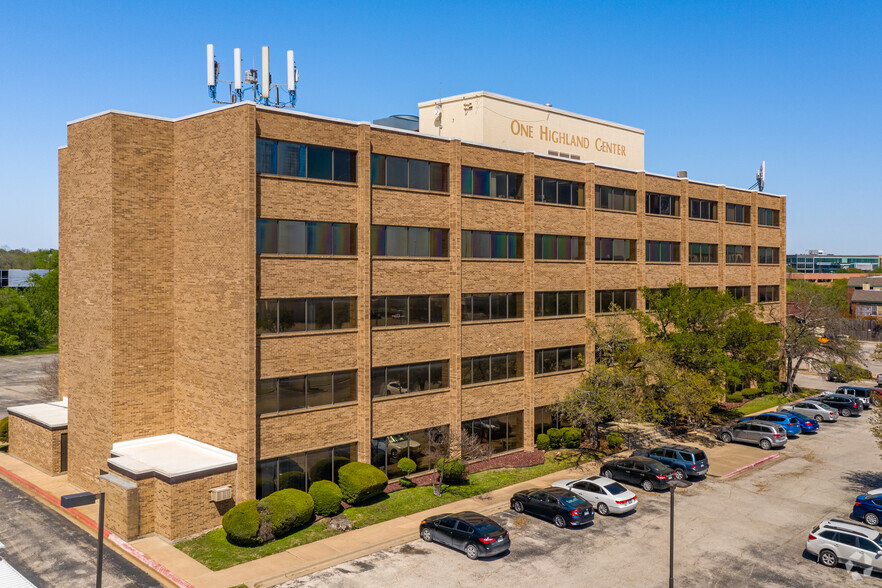 314 E Highland Mall Blvd, Austin, TX for rent - Building Photo - Image 2 of 7