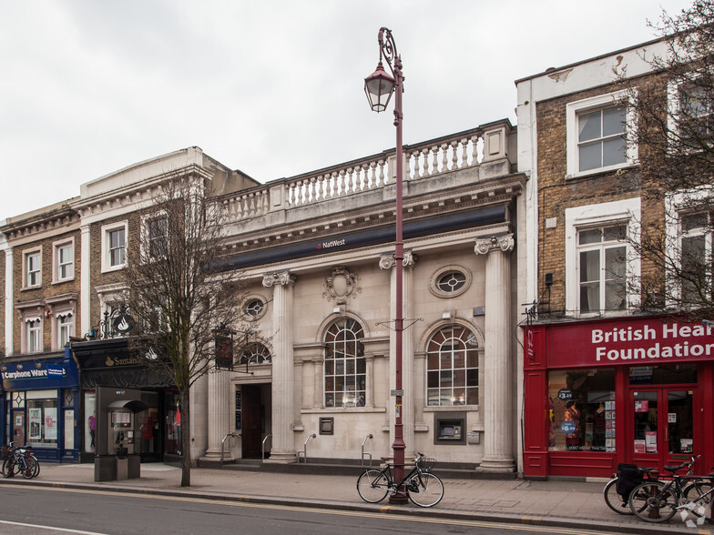 10 Victoria Rd, Surbiton for sale - Primary Photo - Image 1 of 3