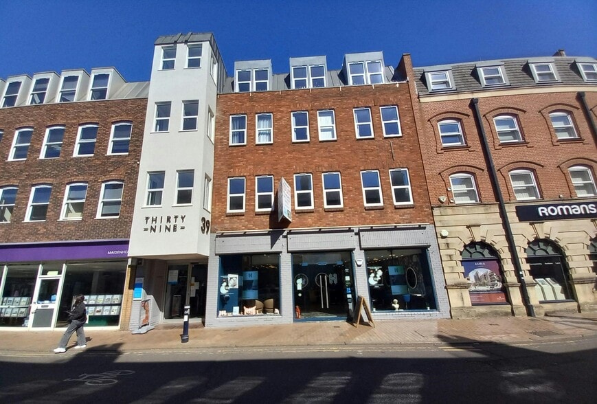 39 Queen St, Maidenhead to rent - Building Photo - Image 1 of 9