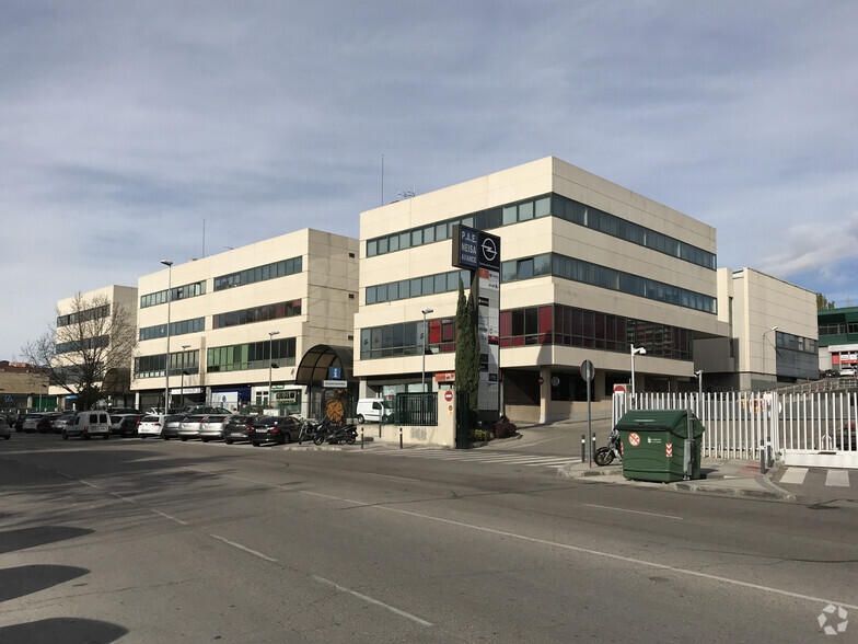 Avenida Industria, 6 - 8, Alcobendas, Madrid for rent - Building Photo - Image 3 of 4