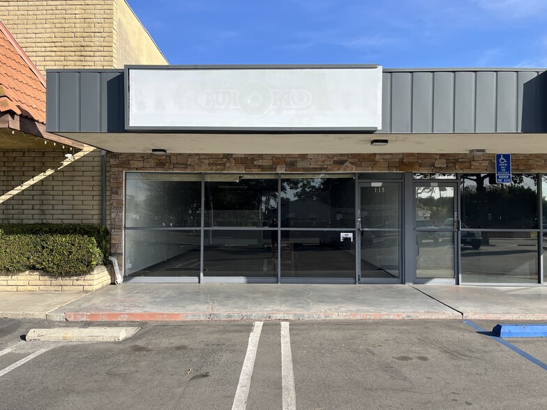 115-119 N Prospect Ave, Tustin, CA for rent - Building Photo - Image 2 of 5