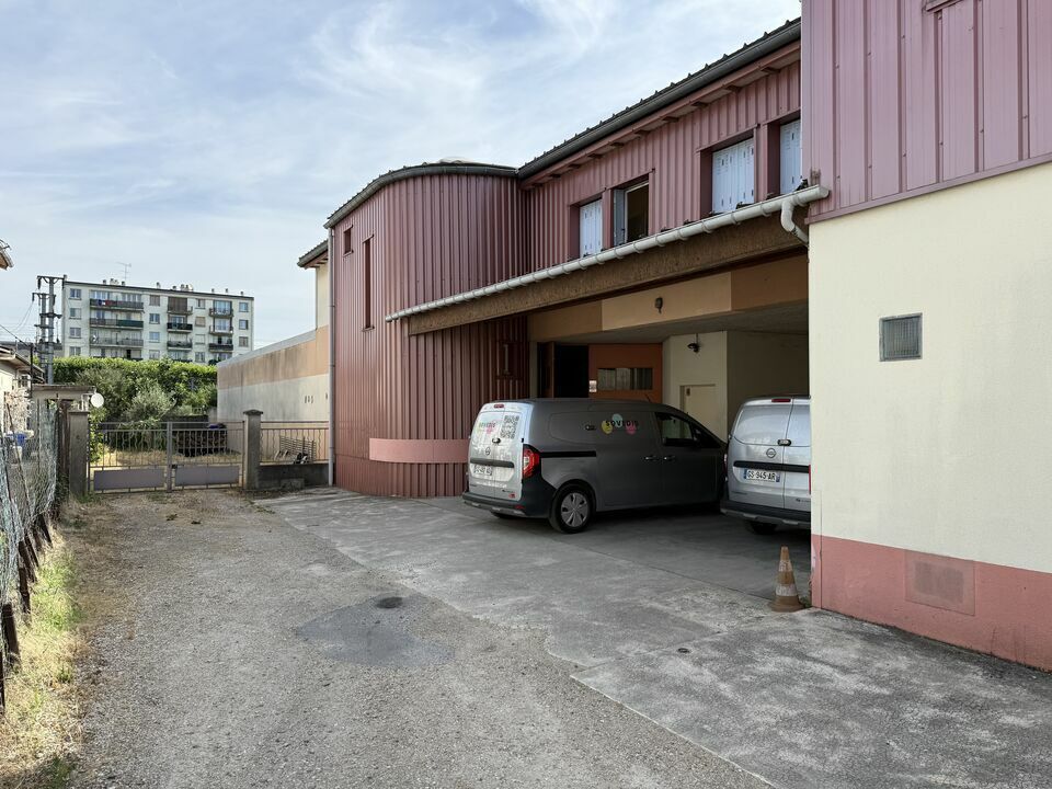 61 Avenue De Strasbourg, Noisy-le-Sec to rent Building Photo- Image 1 of 6