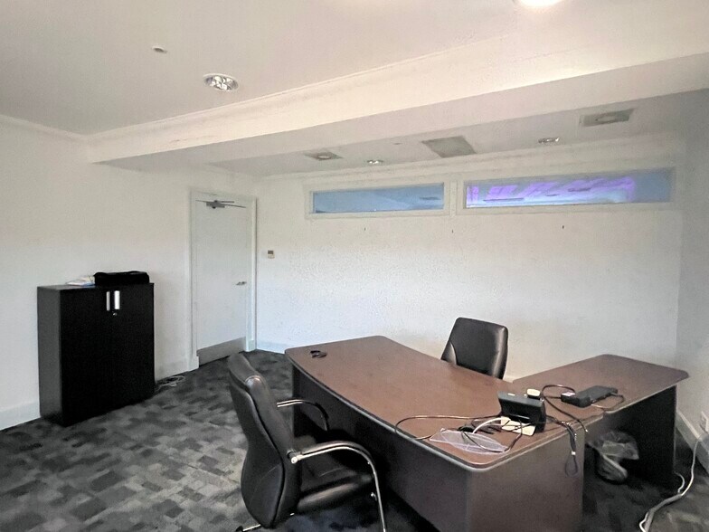 33 Albyn Pl, Aberdeen to rent - Building Photo - Image 3 of 6