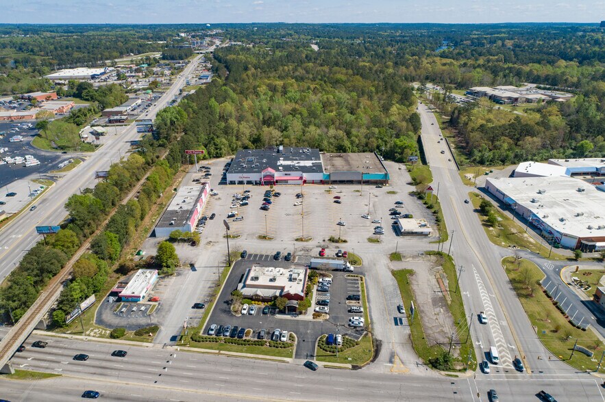 2768 Decker Blvd, Columbia 29206 Dentsville Square UK