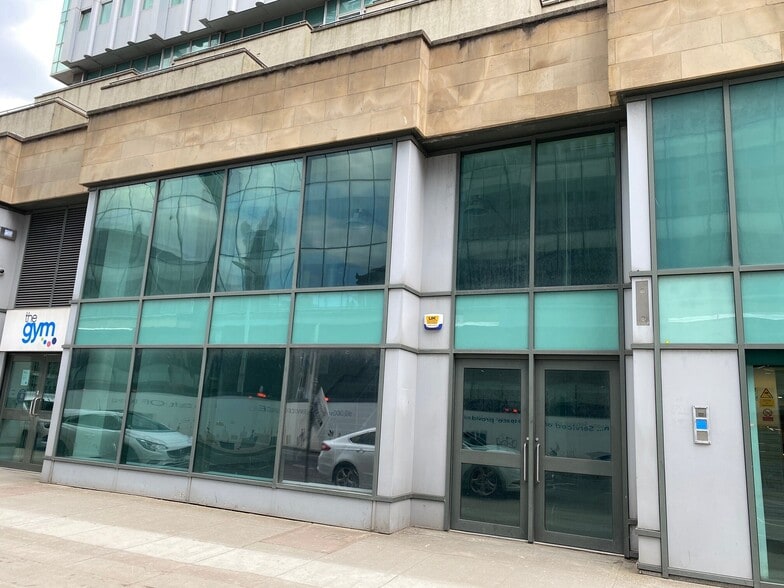 162 Bothwell St, Glasgow to rent - Building Photo - Image 1 of 13