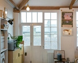 1-7A Durham Yard, London to rent Interior Photo- Image 1 of 3