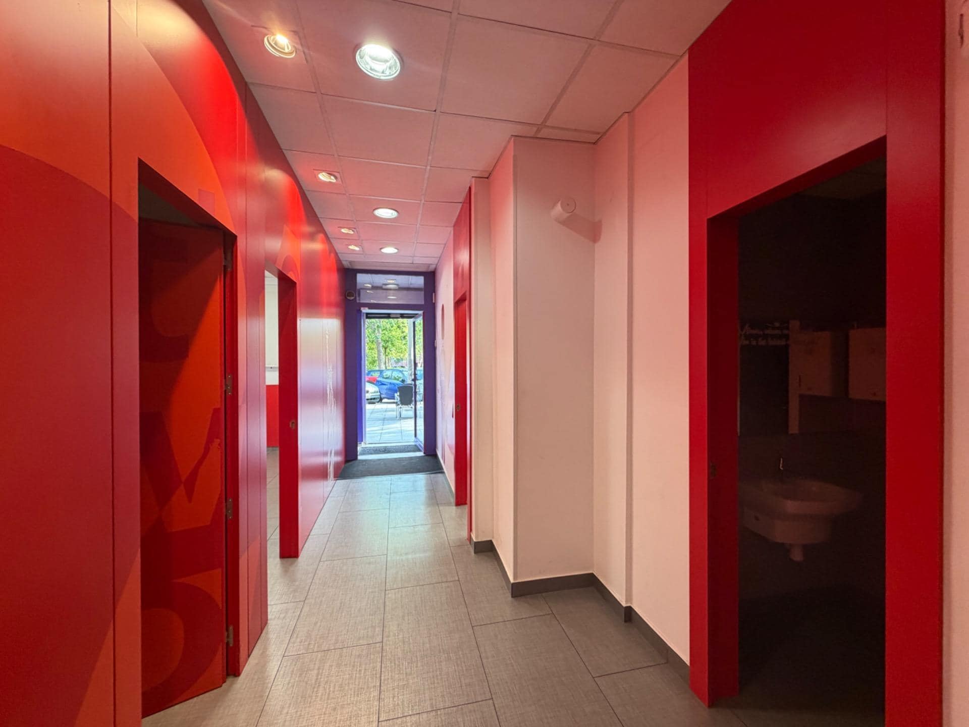 Retail in Alcorcón, Madrid to rent Interior Photo- Image 1 of 5