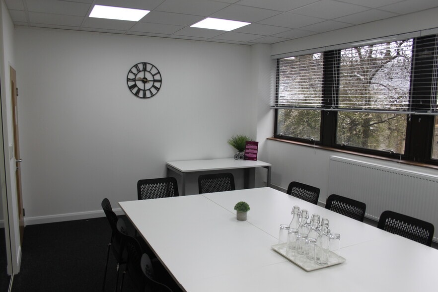 Trinity St, Peterborough to rent - Interior Photo - Image 3 of 41