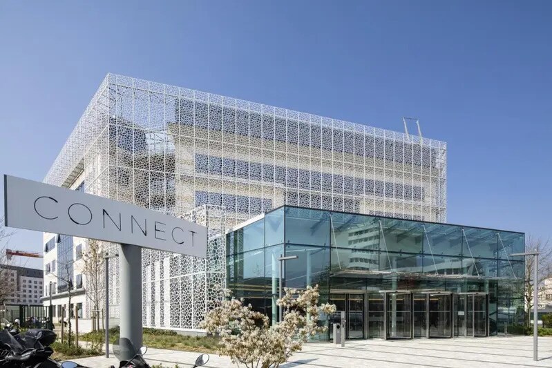 7/9 Avenue Morane Saulnier, Vélizy-Villacoublay to rent - Building Photo - Image 1 of 12