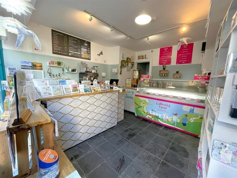 3 Town Quay, Fowey for sale - Interior Photo - Image 3 of 8