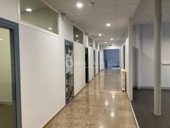 Vente Bureaux 147 m² à 4 683 m² - Photo 1